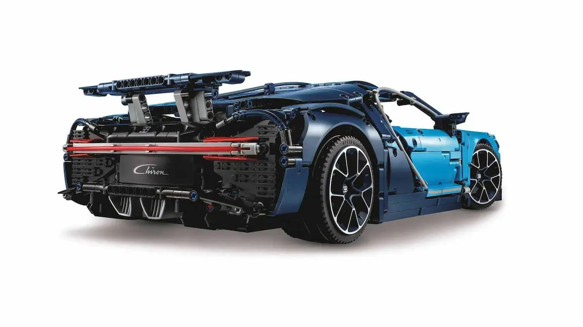 Il modello Bugatti Chiron per maniaci tecnici ha anche un cambio funzionante